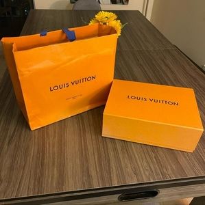 HERMES EMPTY BOX WITH SHOPPING BAG FOR 60$